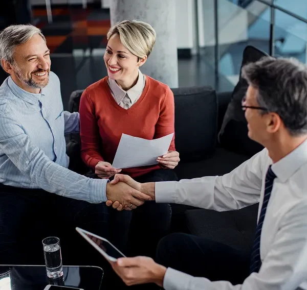 2021-02-16-3mbf91ukl7xe2fr-4vUq_qY3k-man sat at home office desk with headset on 1